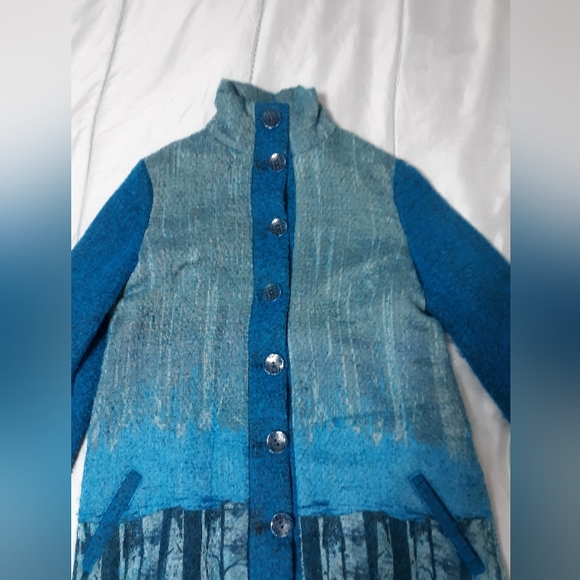 #12.Save the Queen Women's Coat. Size: Small. Aqua and Blue color. Made in Italy - Picture 3 of 16